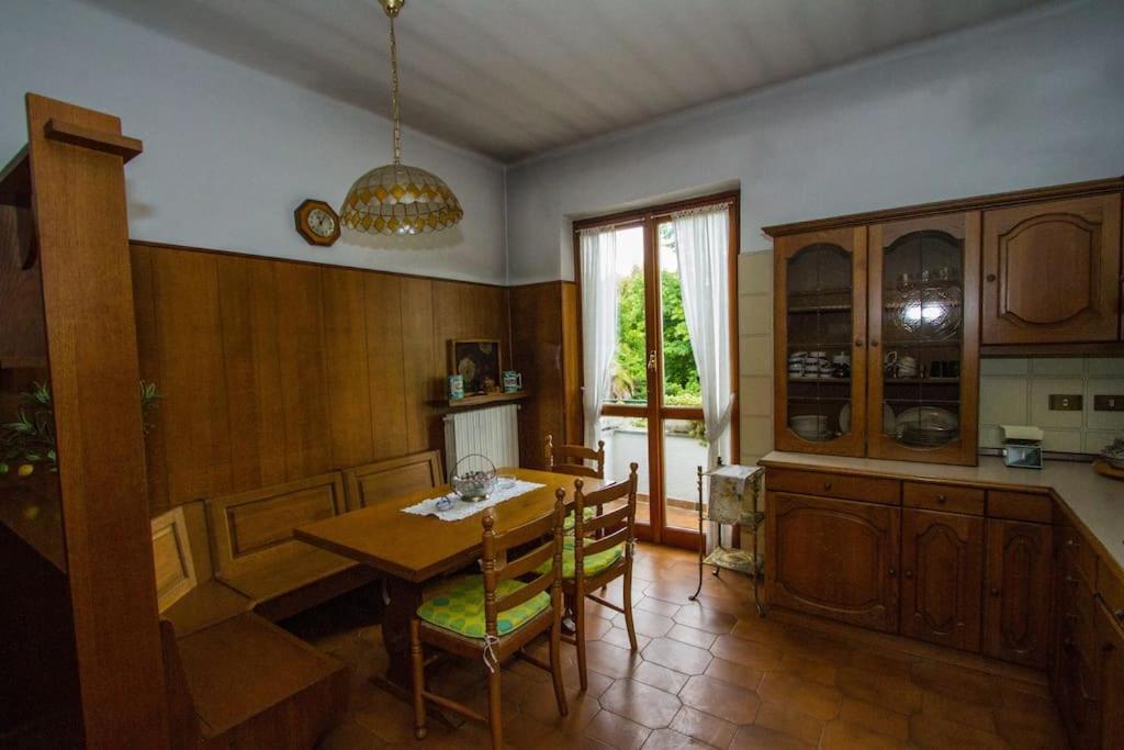 Casa Su Lago Privato A Due Passi Da Milano เซกราเต ภายนอก รูปภาพ