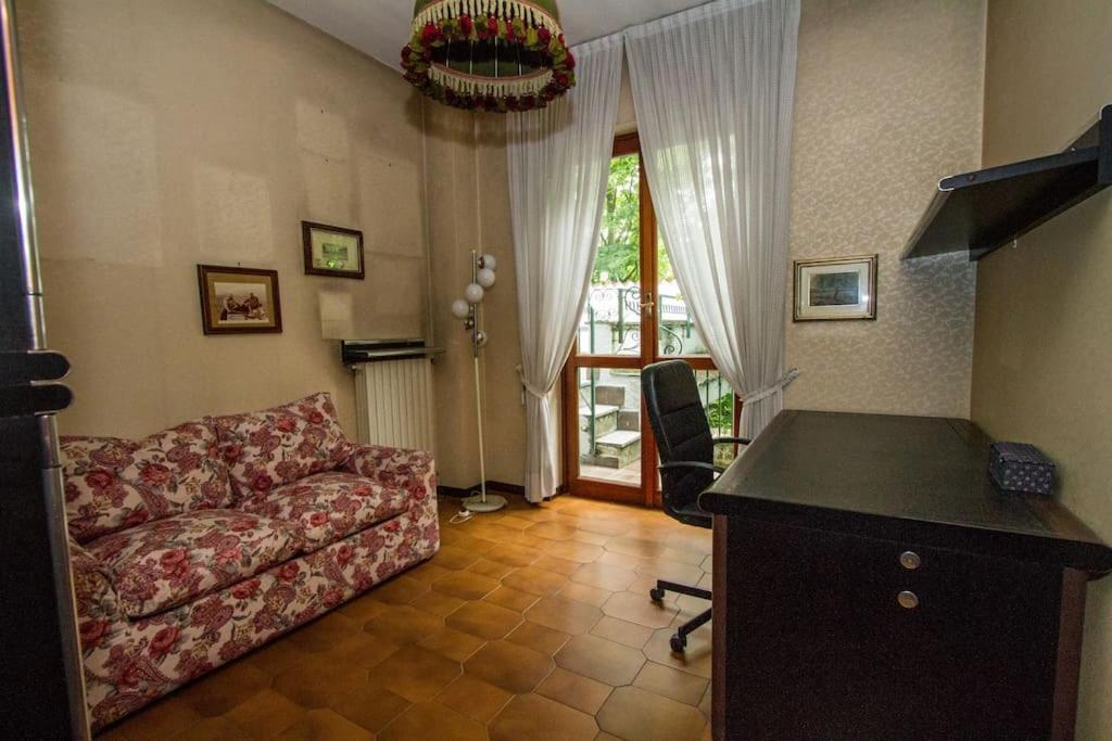 Casa Su Lago Privato A Due Passi Da Milano เซกราเต ภายนอก รูปภาพ